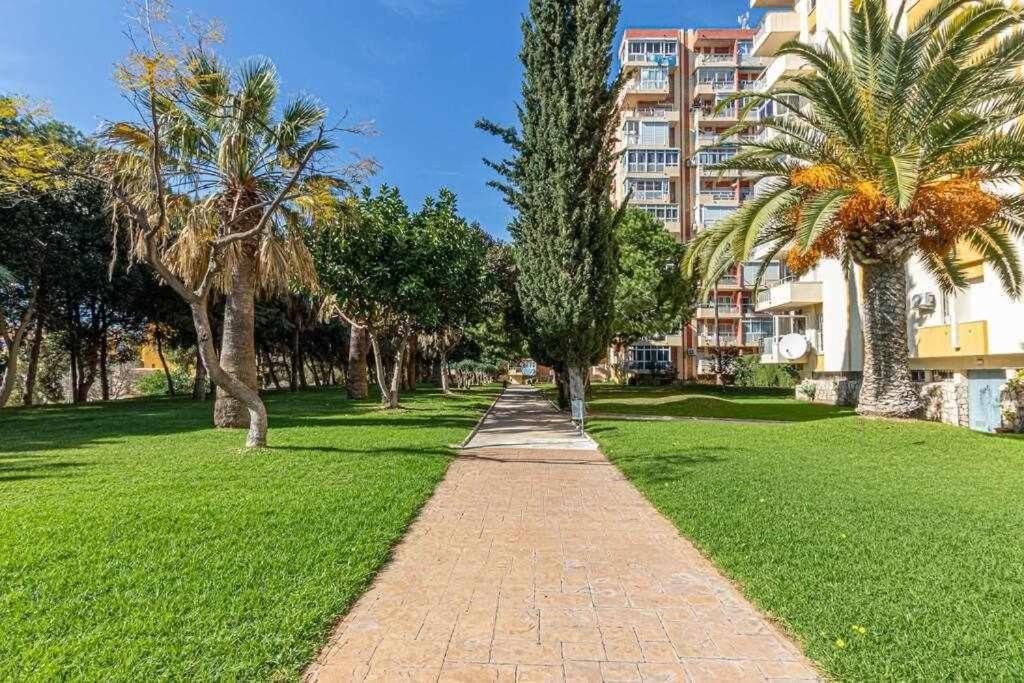 797 Holiday Rentals - Equipado Estudio Cerca Del Parque La Paloma Benalmadena Exterior photo